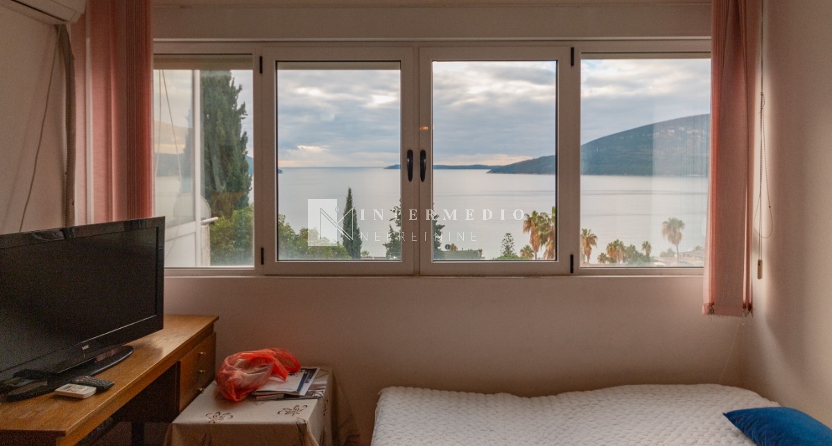 Prodaja, dvosoban stan, 66m2, Savina, Herceg Novi